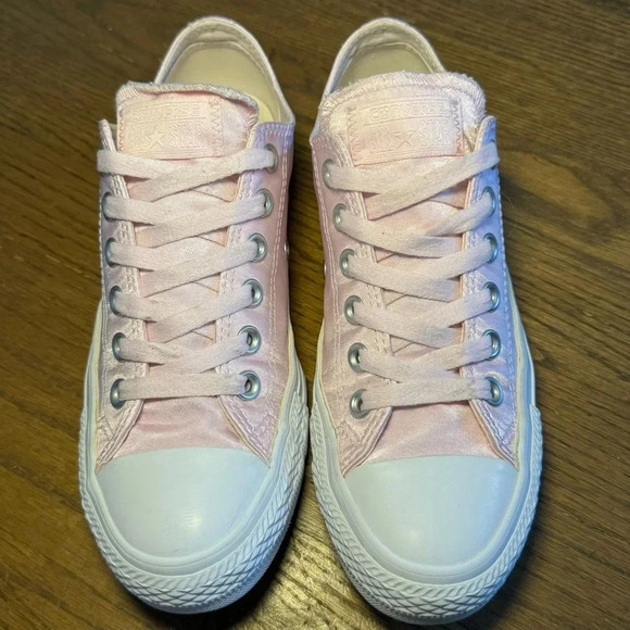 Converse Chuck Taylor All Star Ox Women's ShoesSatin Arctic Pink/White size 7 - Picture 3 of 15